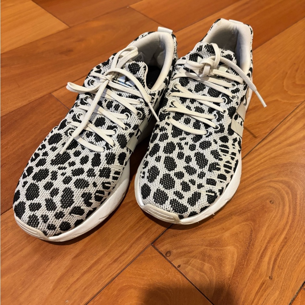Adidas Sneakers